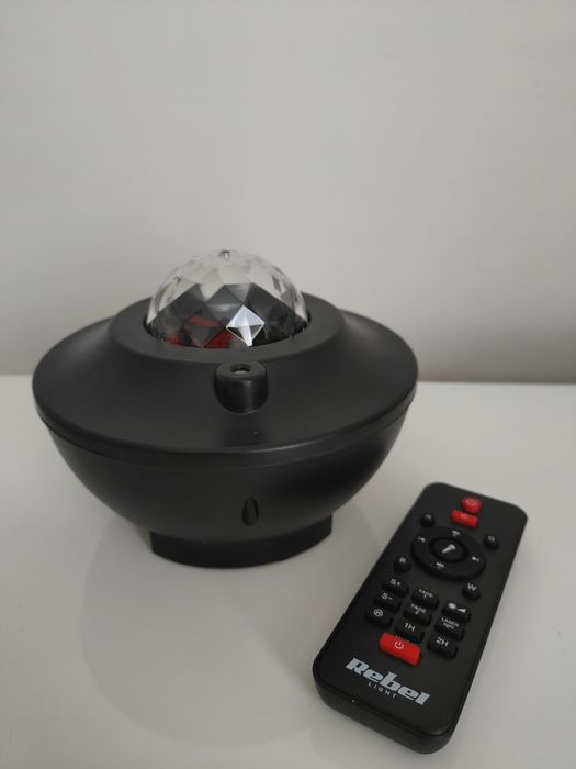 Głośnik bluetooth z projektorem