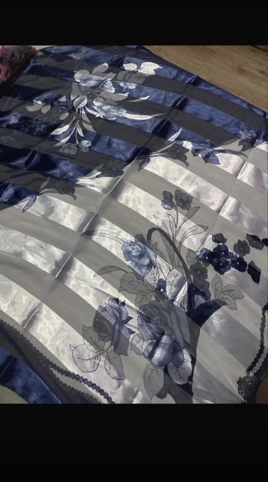 Błyszcząca apaszka granat