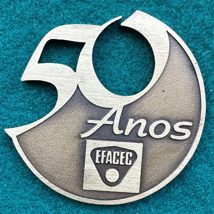 Medalha comemorativa em bronze efacec