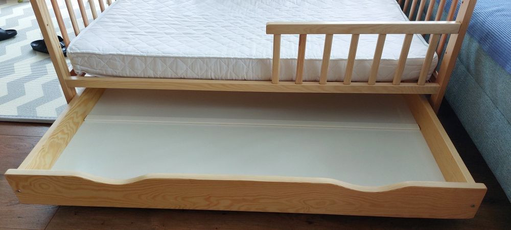 Łóżeczko dziecięce drewniane 120x60 z szufladą  + materac gratis