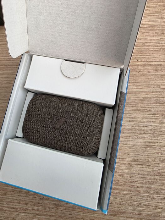 MOMENTUM True Wireless 4