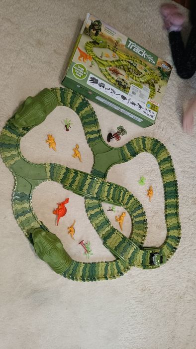 Dinosour track toys tor dinozaur autko