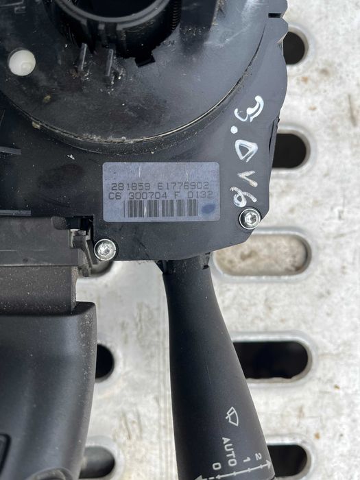 Przełącznik zespolony PEUGEOT 407\ CITROEN C5  COM2003