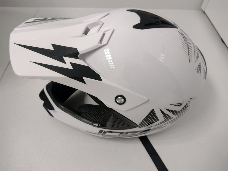 Kask na skuter wodny JOBE