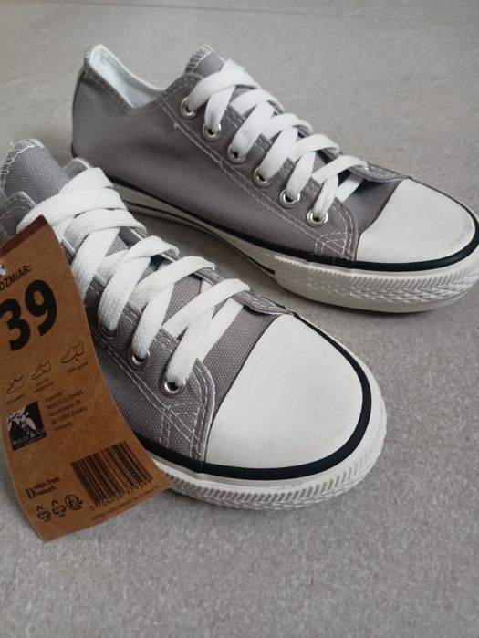 Trampki nowe rozm 39