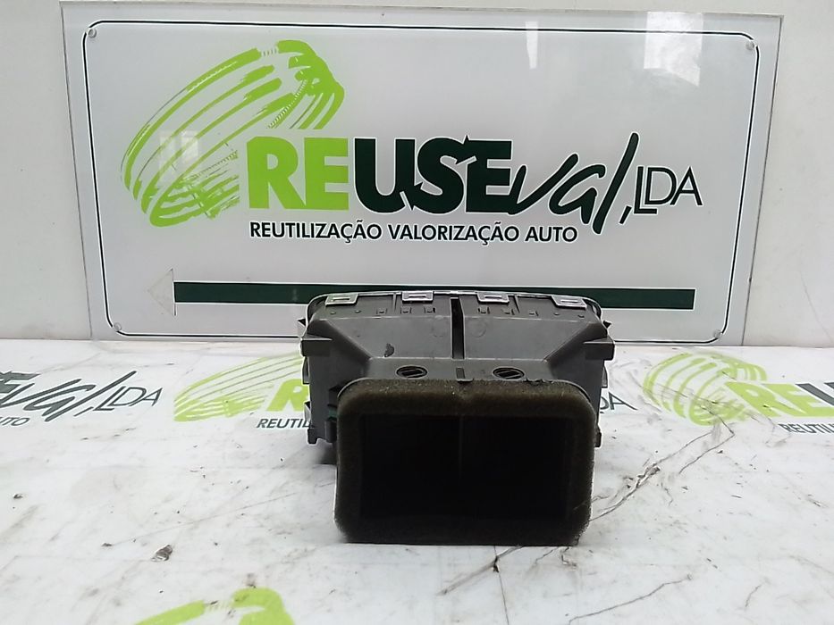 Difusor / saída de ar AUDI A6 Avant (4F5, C6)