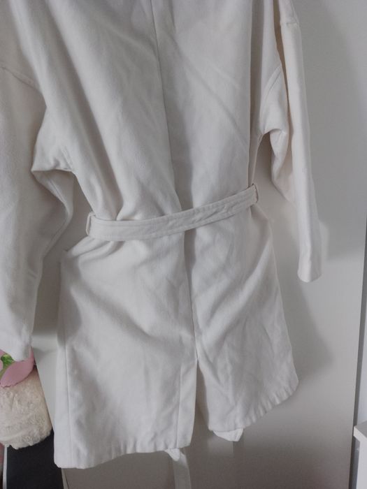 Biały płaszcz HM S piekny