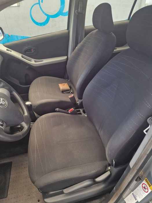 Carro lindíssimo e económico