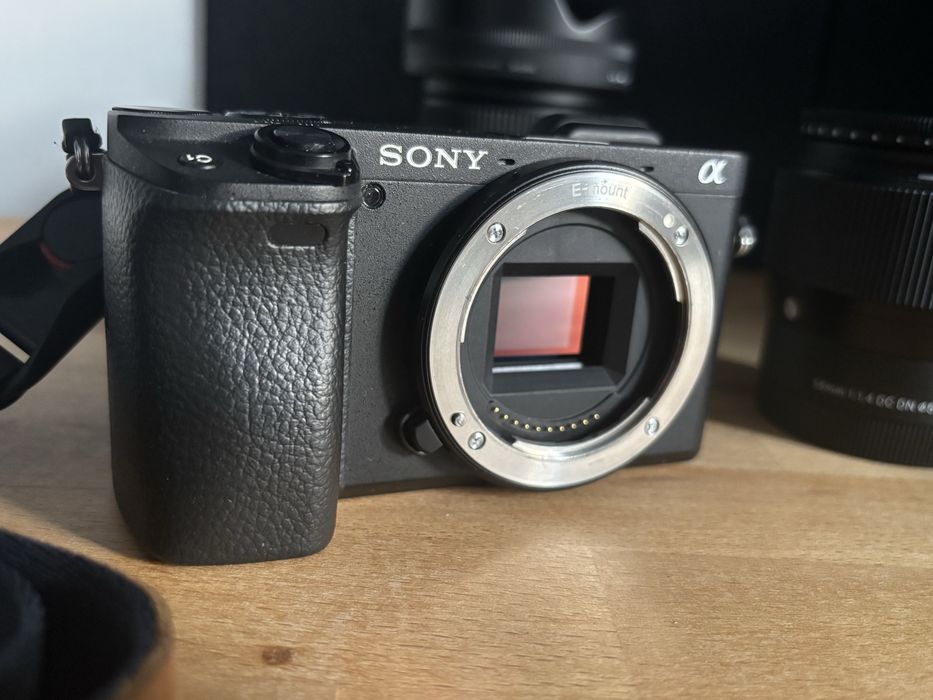 Sony A6400 BODY niski przebieg zestaw