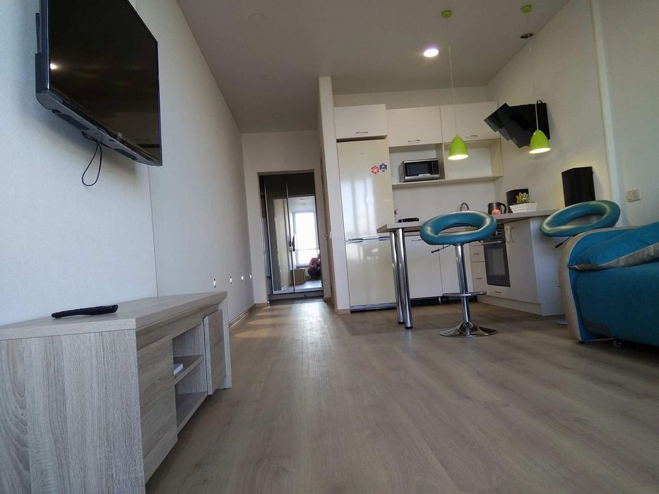 Оренда квартири без комісії,  метро Лівобережна від власника