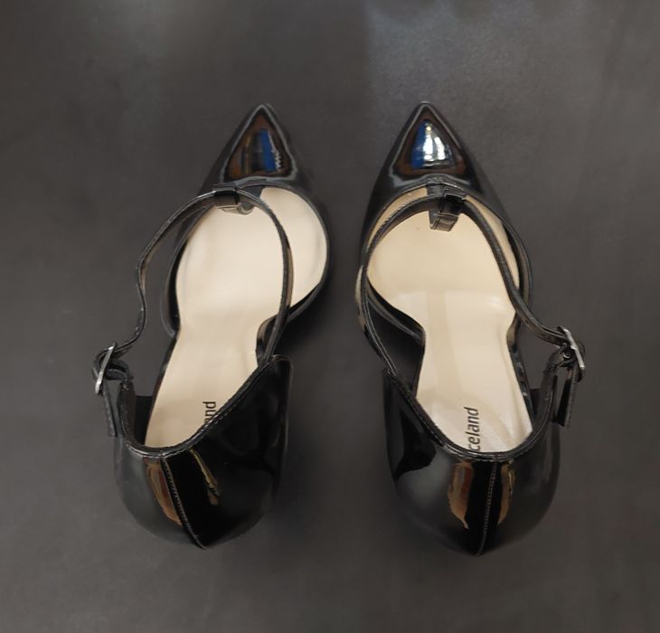 Damskie lakierowane szpilki