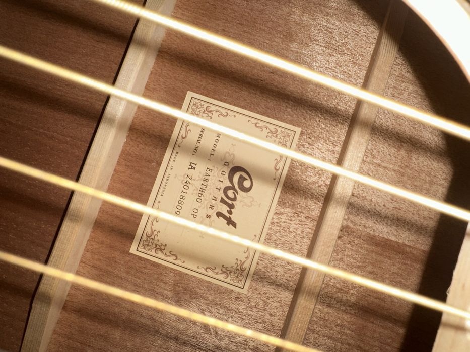 Guitarra Cort (Nova) – Nunca Usada + Fatura