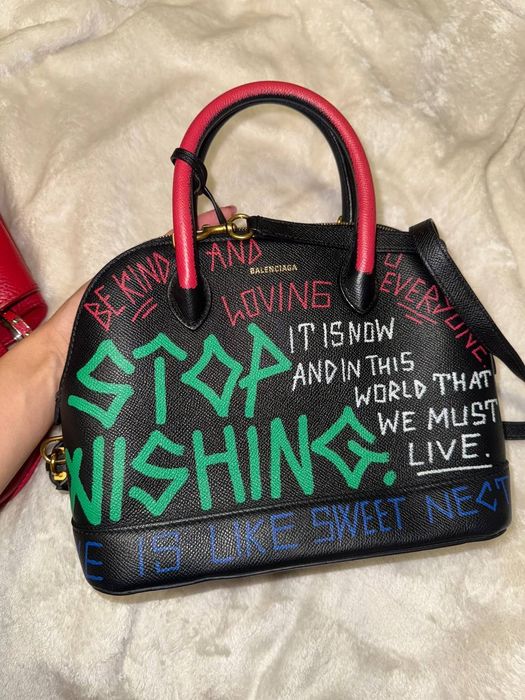Сумка Balenciaga Graffiti Mini Crossbody Bag