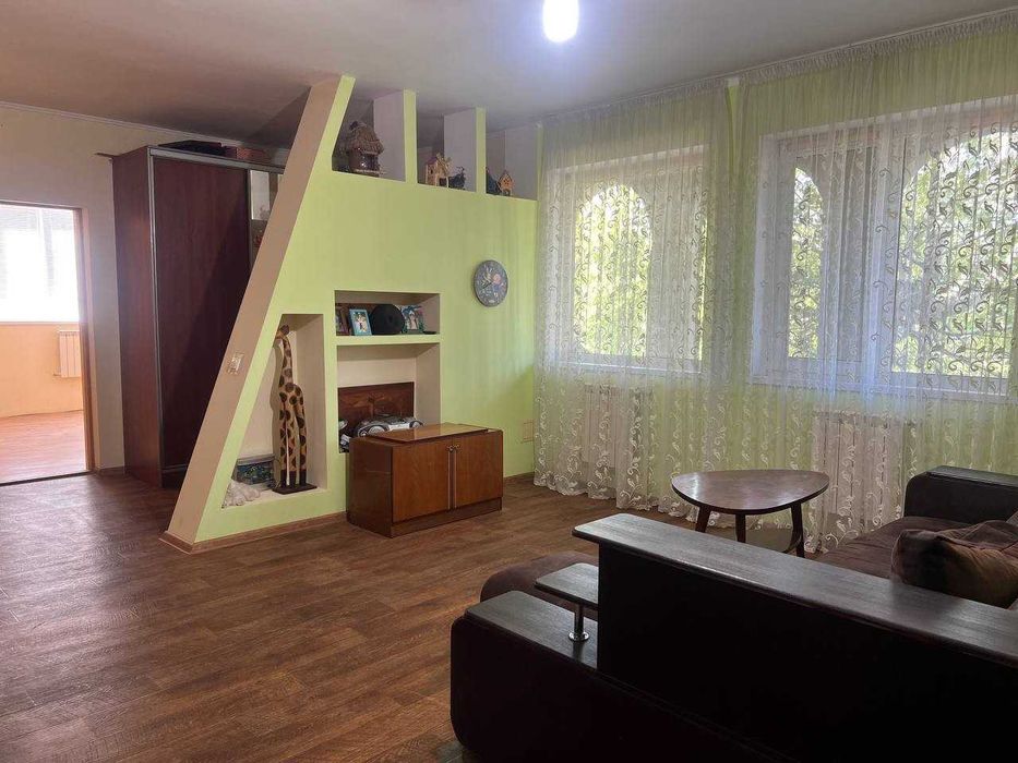 Продам будинок у селі Білозір’я, неподалік від центру