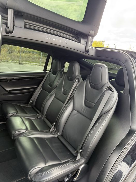 Тесла модел х 84км родного пробега