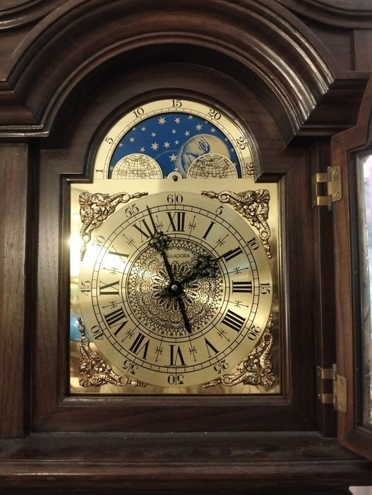 RELÓGIO Pé alto da marca Portuguesa REGULADORA com música Avé Maria