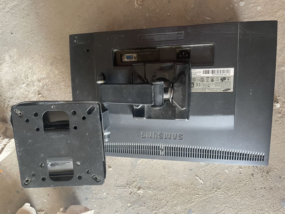 8 канальный регистратор Neostar с диском монитором и камерой