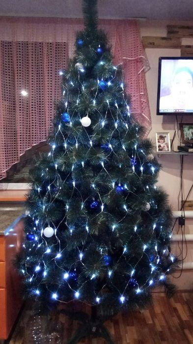 Ёлка (сосна).искусственная.