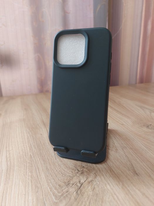 Чохли на айфон 15 про
