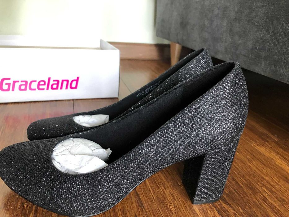 Nowe Buty Graceland