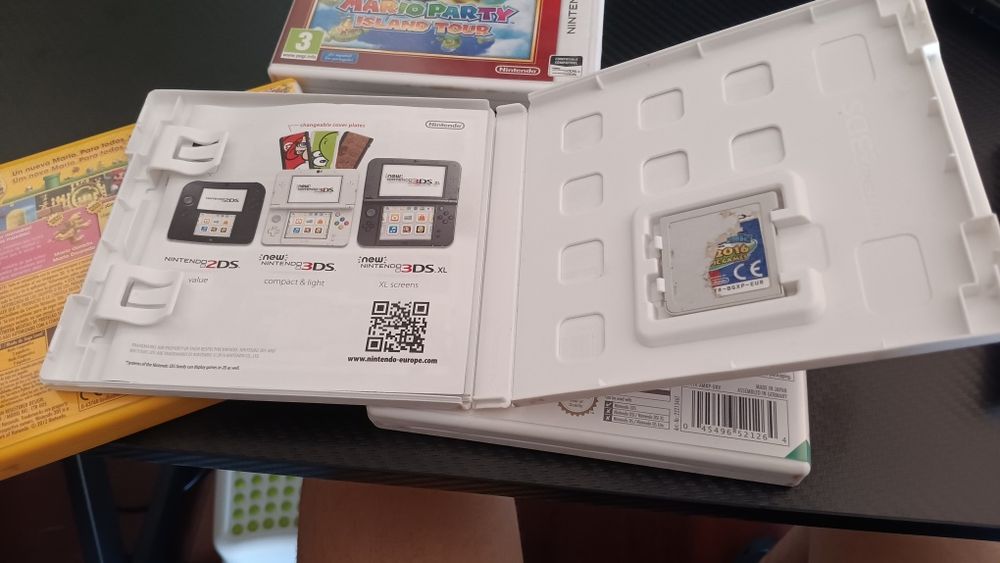 Jogos Nintendo 3ds + Um jogo da Amazon  que contém 482 jogos em 1 só cartão