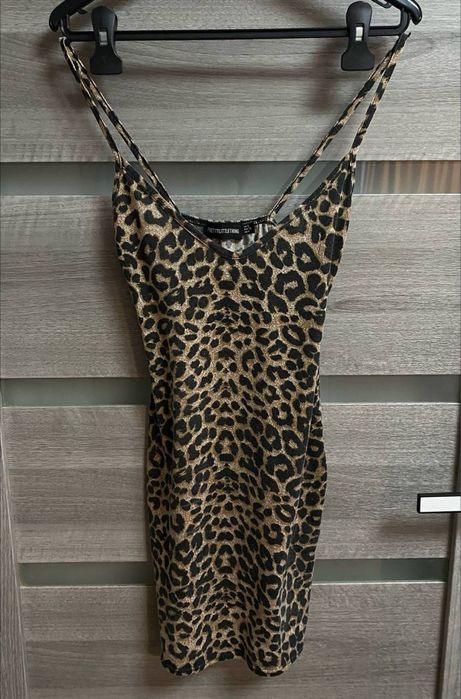 Міні-сукня з леопардовим принтом • PRETTYLITTLETHING