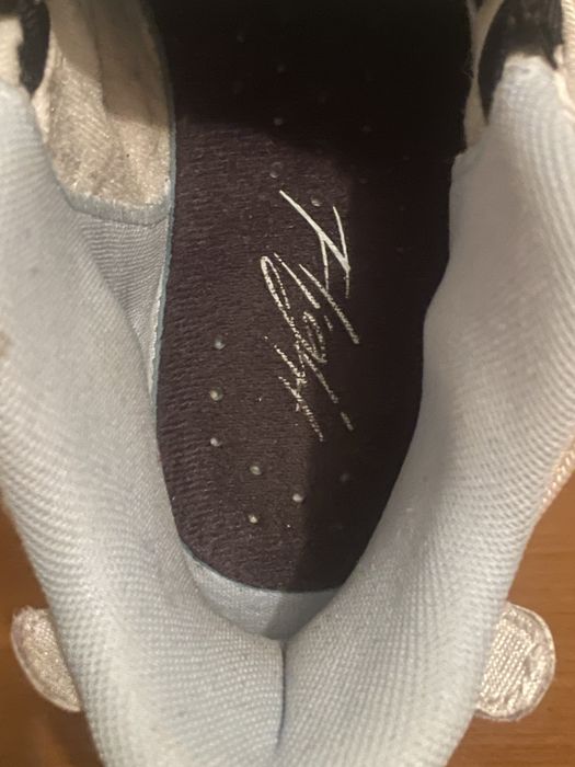 Кросівки jordan MaxAura 4  37,5