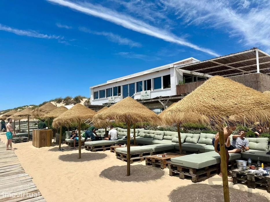 Beach Club exclusivo na Costa da Caparica — uma oportunidade rara em f