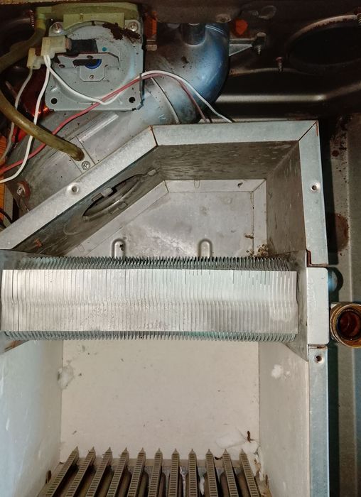 Продам газовий котел Ariston Uno Турбований.