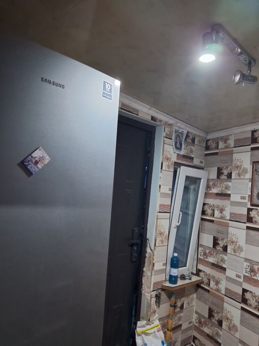 Сдаю комнату  для девушки , женьшины