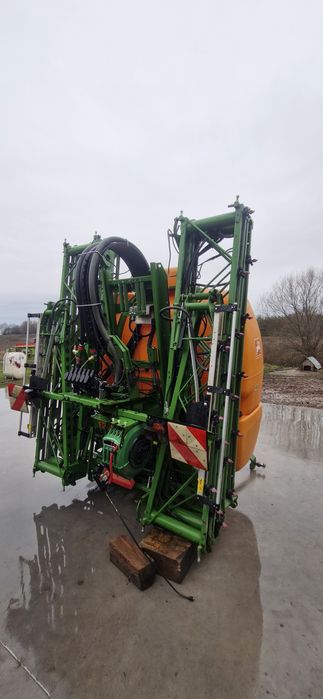 Оприскувач Amazone UF 1801