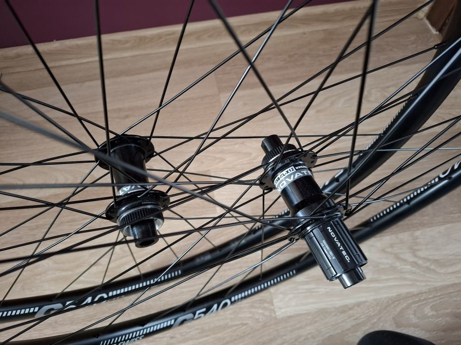 Nowe koła 28 29 dt swiss novatec gravel sztywne osie maszynowe łożyska