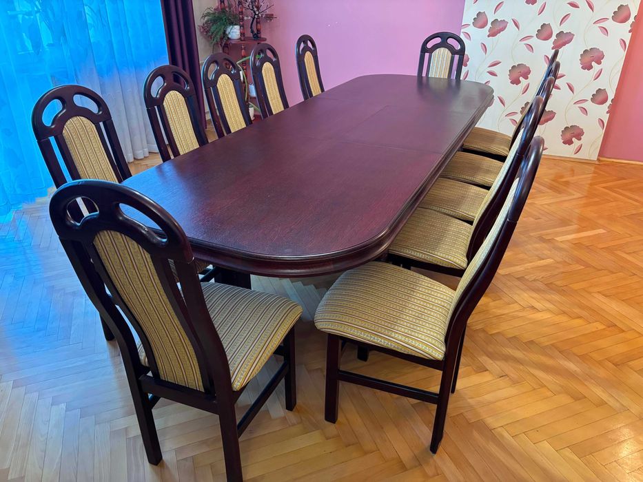 stół + 12 krzeseł