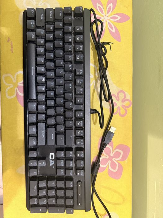 Klawiatury (mechaniczna oraz membranowa)