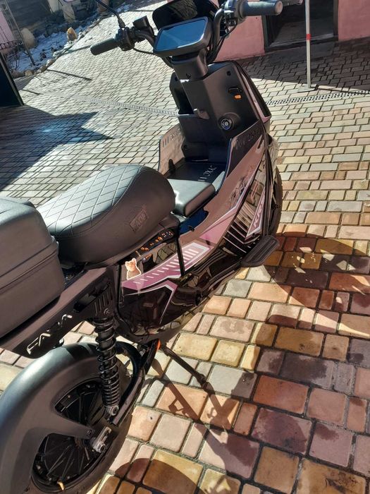 Електро скутер Фада Віла велоскутер