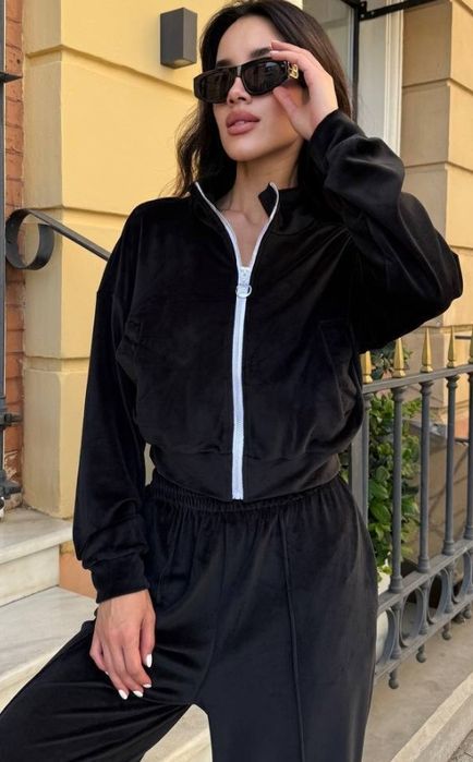 Жіночий Костюм чорного кольору