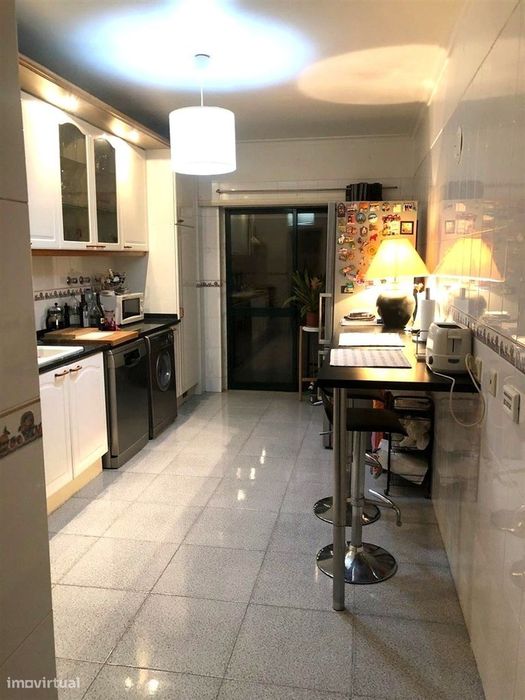 Apartamento T2 Arrendamento em Queluz e Belas,Sintra