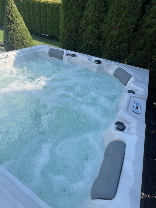 Jacuzzi zewnetrzne 5 osobowe  wanna z hydromasażem Blueline