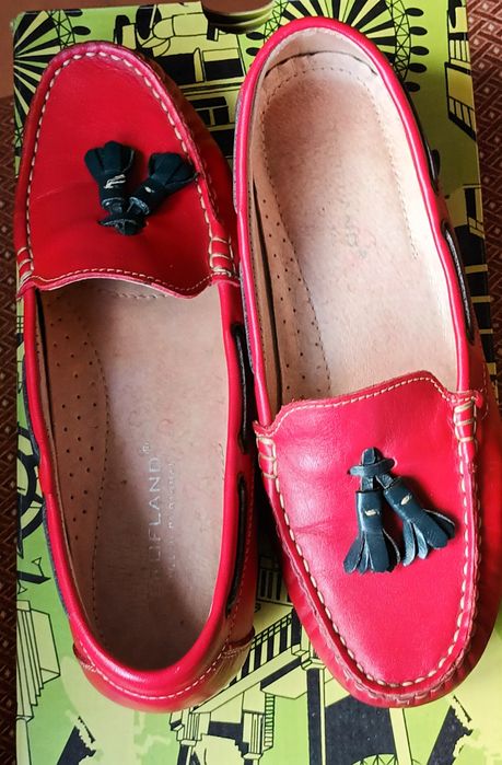 Sapatos vermelhos  - Trofland