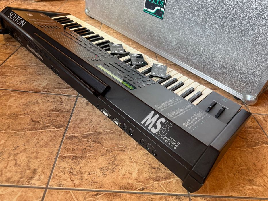 Keyboard organy Solton MS5 case podnutnik karty pamięci