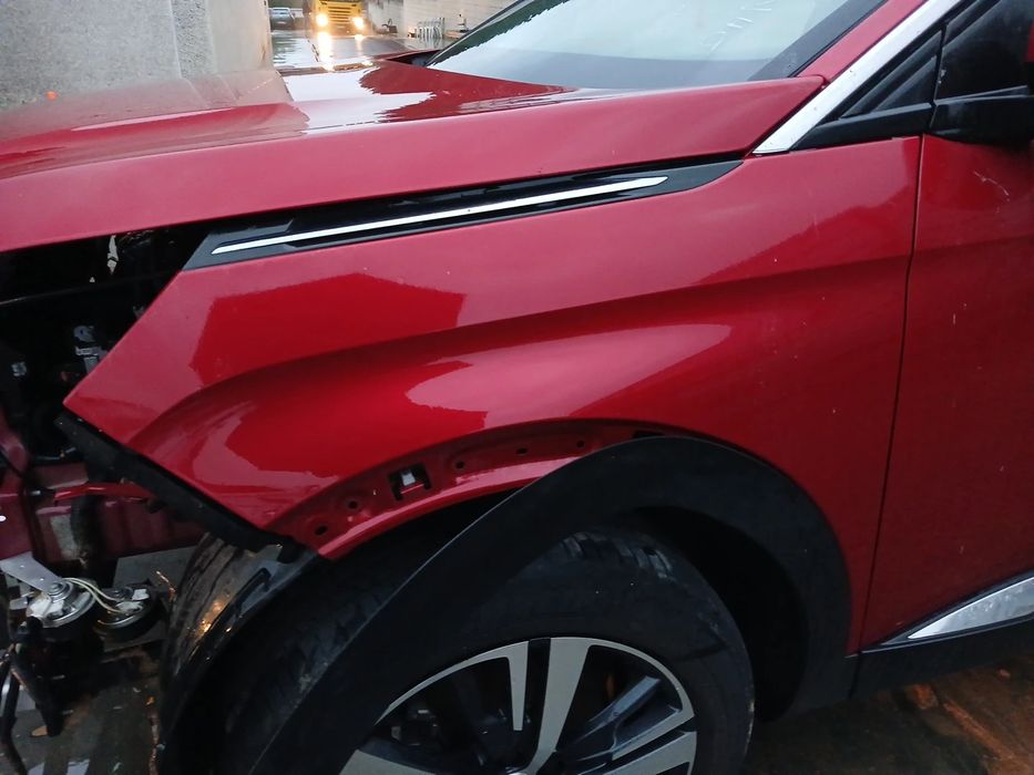 Guarda-lamas esquerdo PEUGEOT 3008 II (M_)