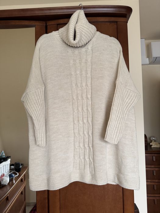 Sweter z golfem oversize