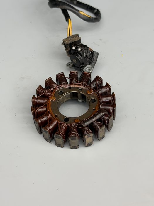 Stator Stojan Alternator Iskrownik SUZUKI DR125 Gn