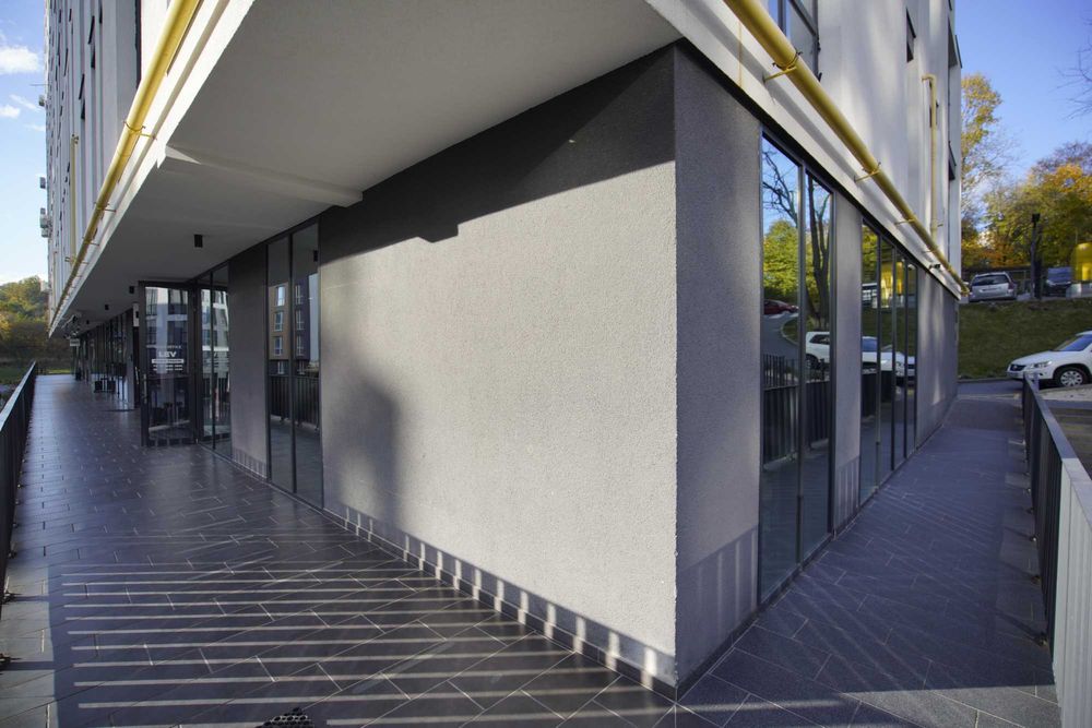 Оренда комерційного приміщення на вул. Малоголосківській, 208 м²