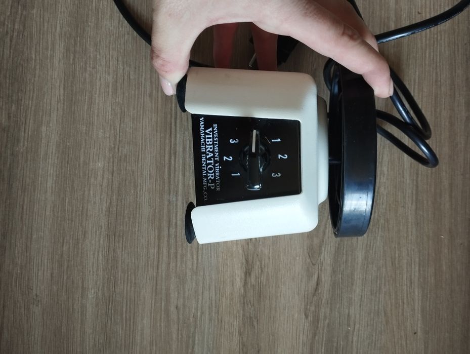 Wibrator protetyczny