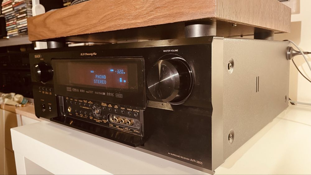 Denon AVR-3805 z oryginalnym pilotem