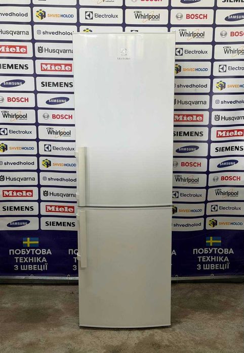 Холодильник б/в Electrolux 220+109л нижня морозилка 4* #08397
