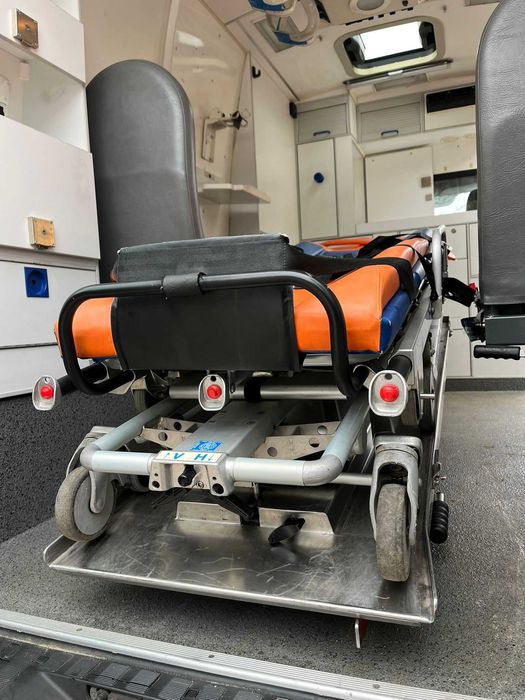 ambulans podstawa noszy nosze,karetka