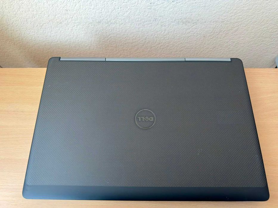 Ігри,3D/Монтаж Dell 7710 17.3"FHD IPS i7-6820HQ/16GB/512SSD/M3000 4GB