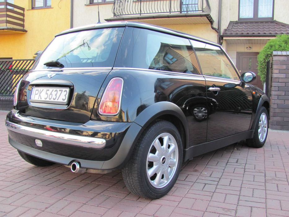 Samochód MINI ONE 2002